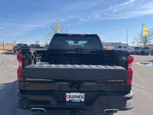 Used 2024 Chevrolet Silverado 1500 Custom Trail Boss image 7