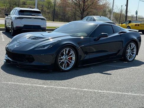 Used 2015 Chevrolet Corvette Z06 w/ 2LZ Preferred Equipment Group RWD image 10