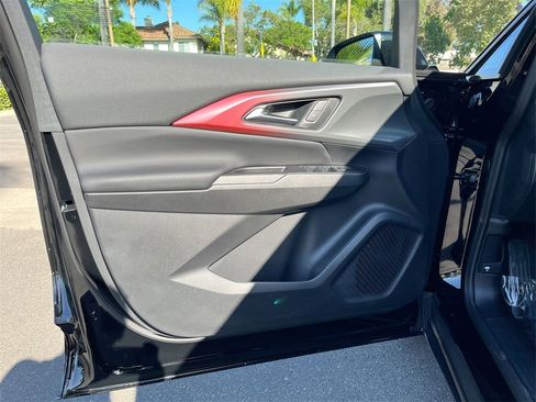 New 2025 Chevrolet Equinox EV RS image 22