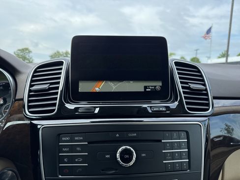 Used 2018 Mercedes-Benz GLE 350 image 25