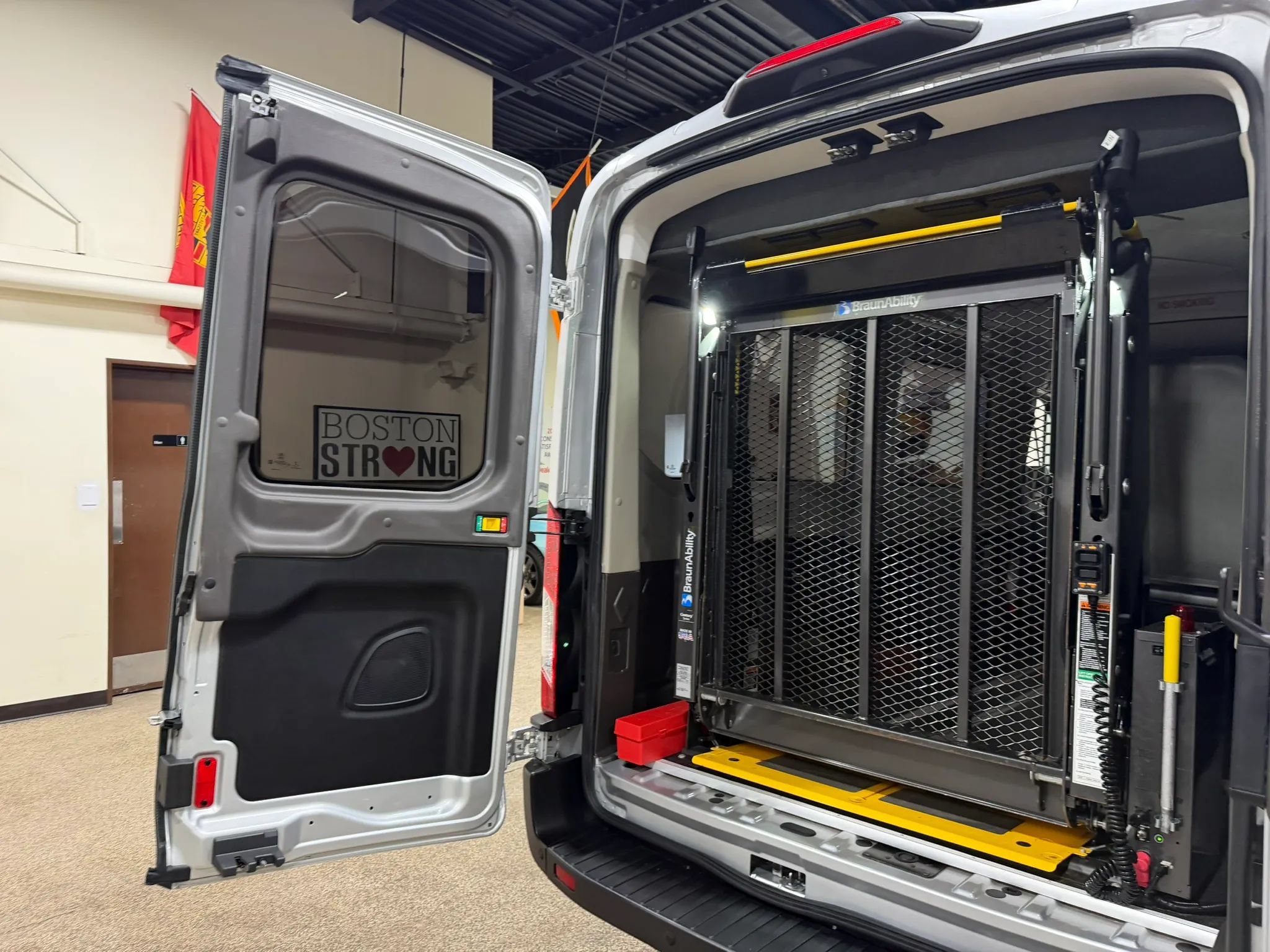 Used 2019 Ford Transit 250 148 Medium Roof RWD image 51