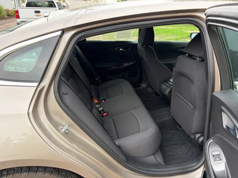 Used 2023 Chevrolet Malibu RS w/ LPO, Floor Liner Package FWD image 10