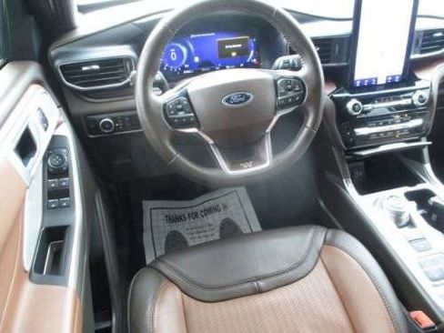 Used 2023 Ford Explorer King Ranch w/ Technology Package image 7
