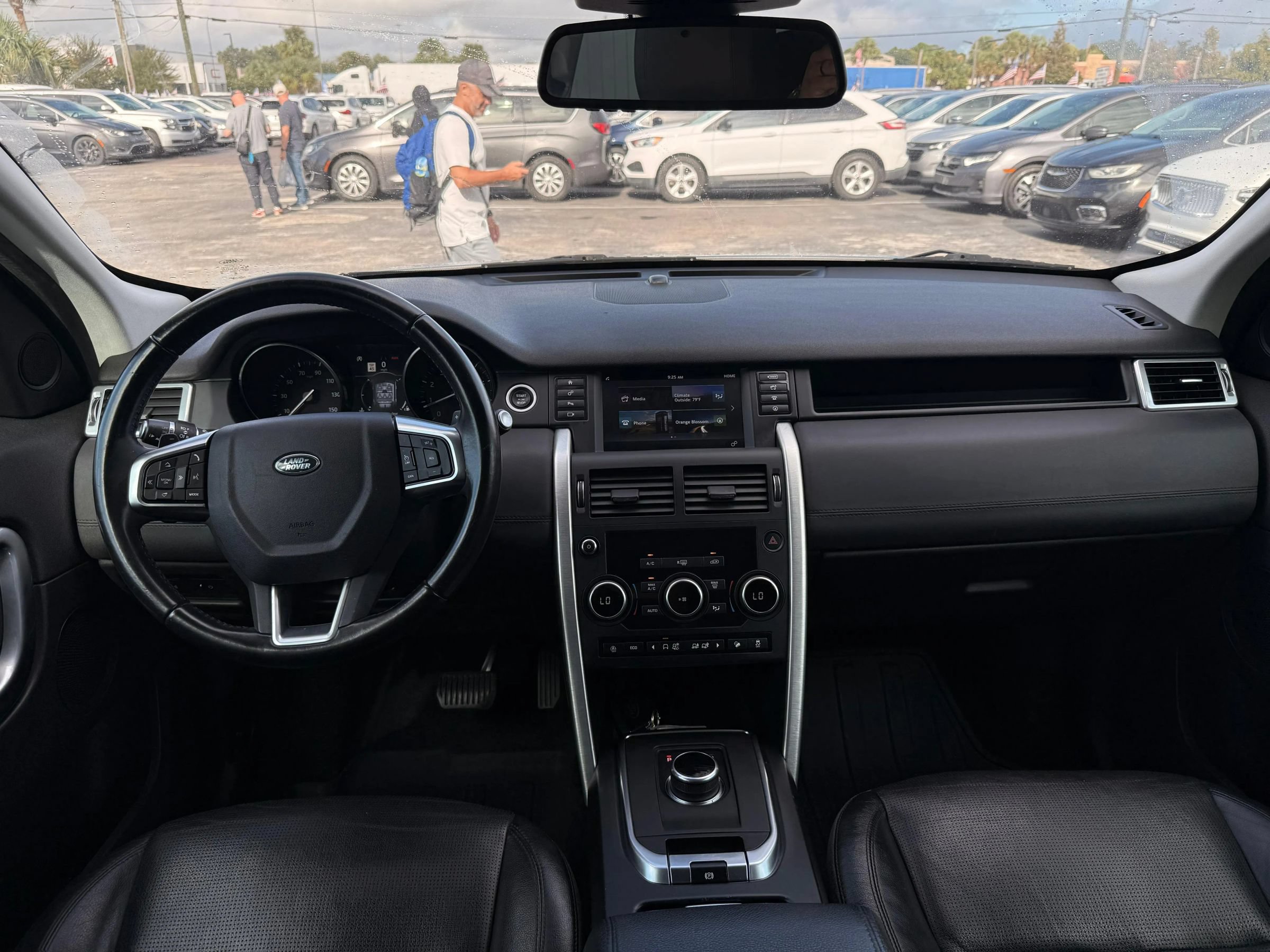 Used 2018 Land Rover Discovery Sport HSE AWD/4WD image 9