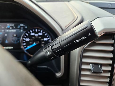 Used 2019 Ford F250 King Ranch w/ Snow Plow Prep Package image 22