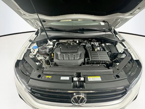 Used 2022 Volkswagen Tiguan SE R-Line FWD image 32