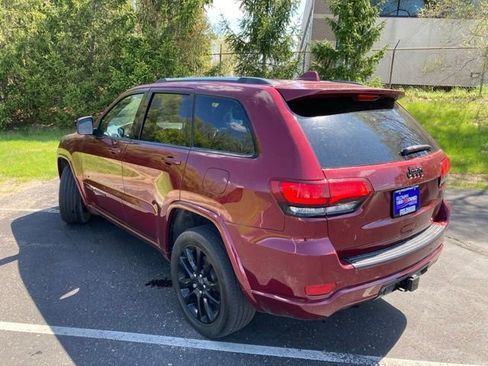 Used 2021 Jeep Grand Cherokee Altitude AWD/4WD image 4