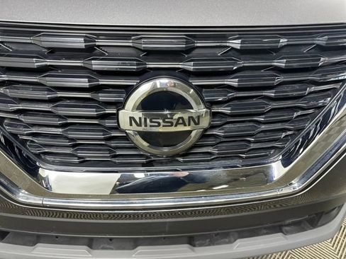 Used 2021 Nissan Rogue SV w/ Premium Package image 9