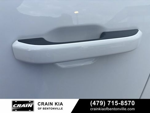 Used 2023 Jeep Wagoneer Series II w/ Flexible Seating Group AWD/4WD image 9