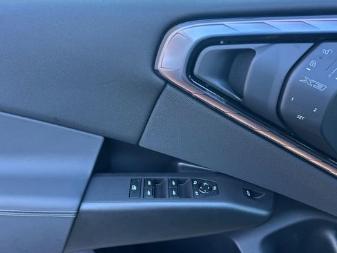 Used 2025 BMW X3 xDrive30i w/ Premium Package image 12