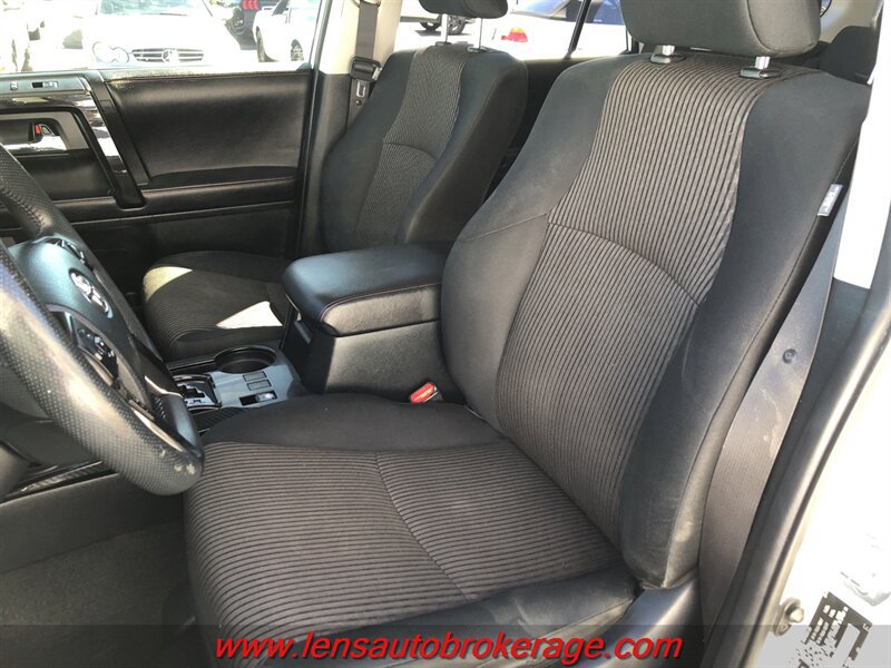 Used 2017 Toyota 4Runner TRD Off-Road AWD/4WD image 12