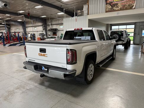 Used 2018 GMC Sierra 1500 SLT AWD/4WD image 7