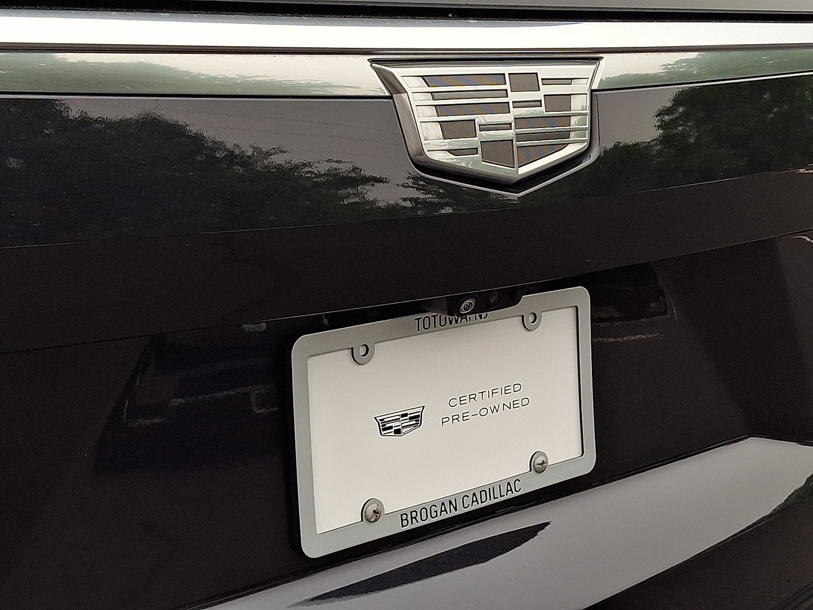 Certified 2022 Cadillac Escalade Premium Luxury Platinum w/ Heavy-Duty Trailer Package AWD/4WD image 33