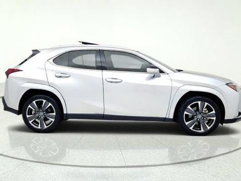 Used 2025 Lexus UX 300h FWD w/ Accessory Package (Z1) image 10