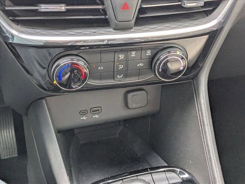 Used 2024 Buick Encore GX Sport Touring image 22