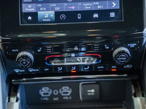 New 2026 Jeep Grand Cherokee Laredo X AWD/4WD image 22
