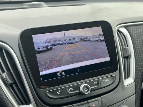 Used 2024 Chevrolet Malibu LT image 24