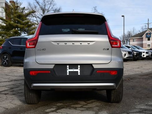 Certified 2025 Volvo XC40 B5 Core image 6