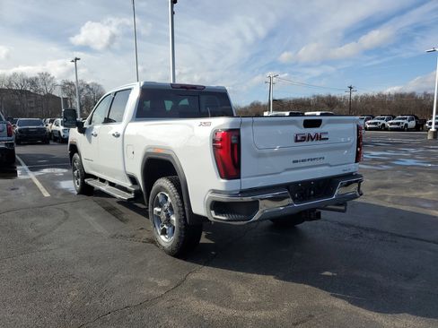 New 2025 GMC Sierra 3500 SLT w/ SLT Premium Package image 7