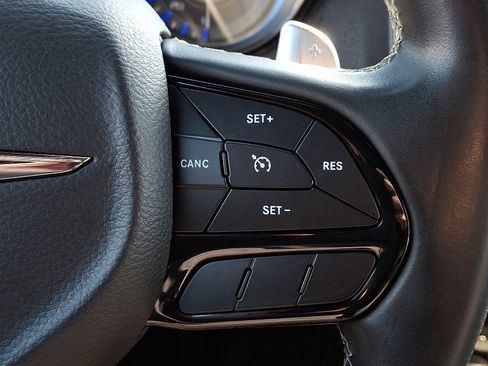 Used 2019 Chrysler 300 S image 20