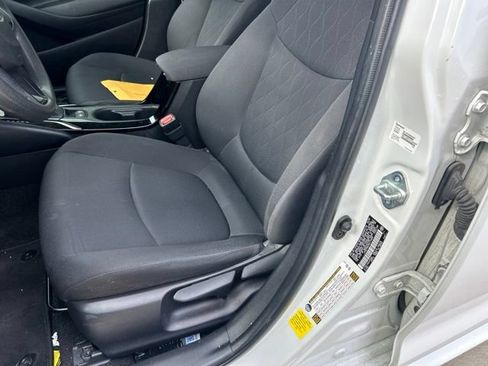 Used 2021 Toyota Corolla LE FWD image 9