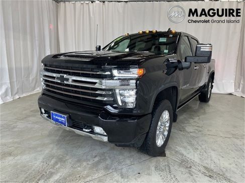 Used 2022 Chevrolet Silverado 2500 High Country image 1