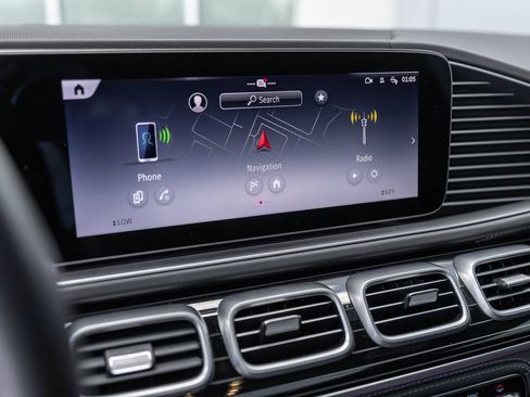 Used 2024 Mercedes-Benz Maybach GLS 600 4MATIC image 29