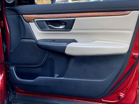 Used 2017 Honda CR-V Touring image 22