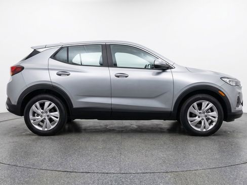 Used 2025 Buick Encore GX Preferred FWD image 11