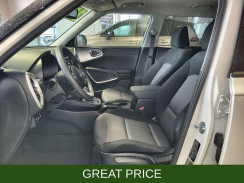 Used 2024 Kia Soul LX w/ Option Group 015 FWD image 12