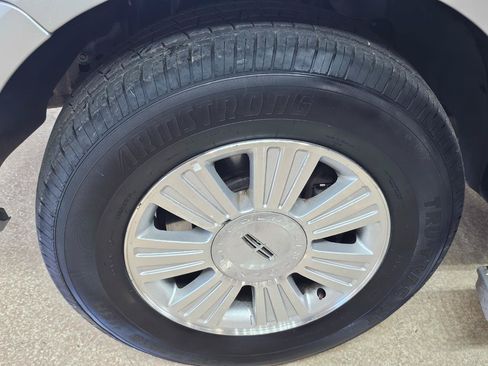 Used 2014 Lincoln Navigator 4WD image 60