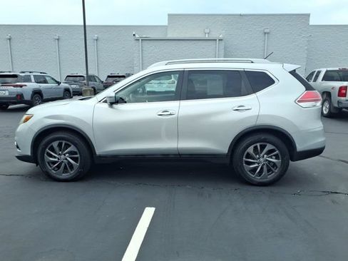Used 2016 Nissan Rogue SL w/ SL Premium Package FWD image 4