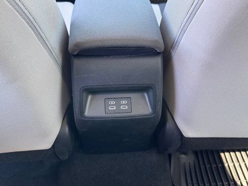 Used 2024 Toyota Corolla LE FWD image 29