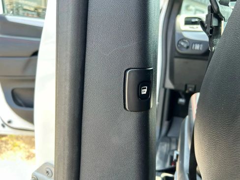 Used 2020 Dodge Grand Caravan GT image 32