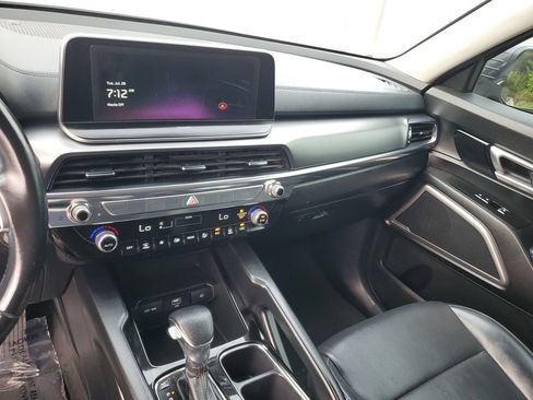 Used 2022 Kia Telluride LX AWD/4WD image 25
