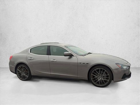 Used 2015 Maserati Ghibli image 4