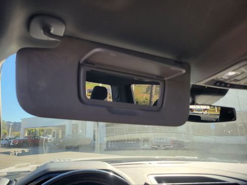 Used 2024 Chevrolet Silverado 2500 LT image 17