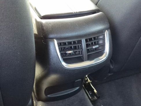 Used 2020 Chevrolet Malibu LT image 16