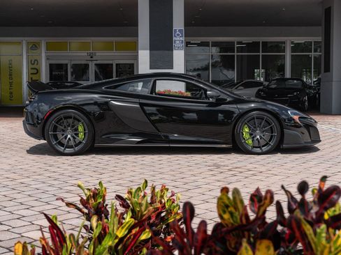 Used 2016 McLaren 675LT Coupe image 23