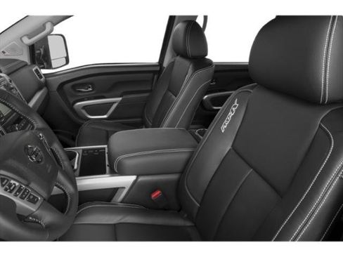 Used 2019 Nissan Titan PRO-4X image 12