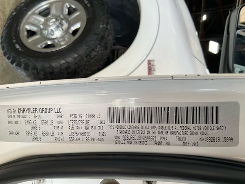 Used 2015 RAM 2500 Tradesman w/ Chrome Appearance Group AWD/4WD image 28