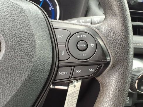 Used 2024 Toyota RAV4 LE AWD/4WD image 17