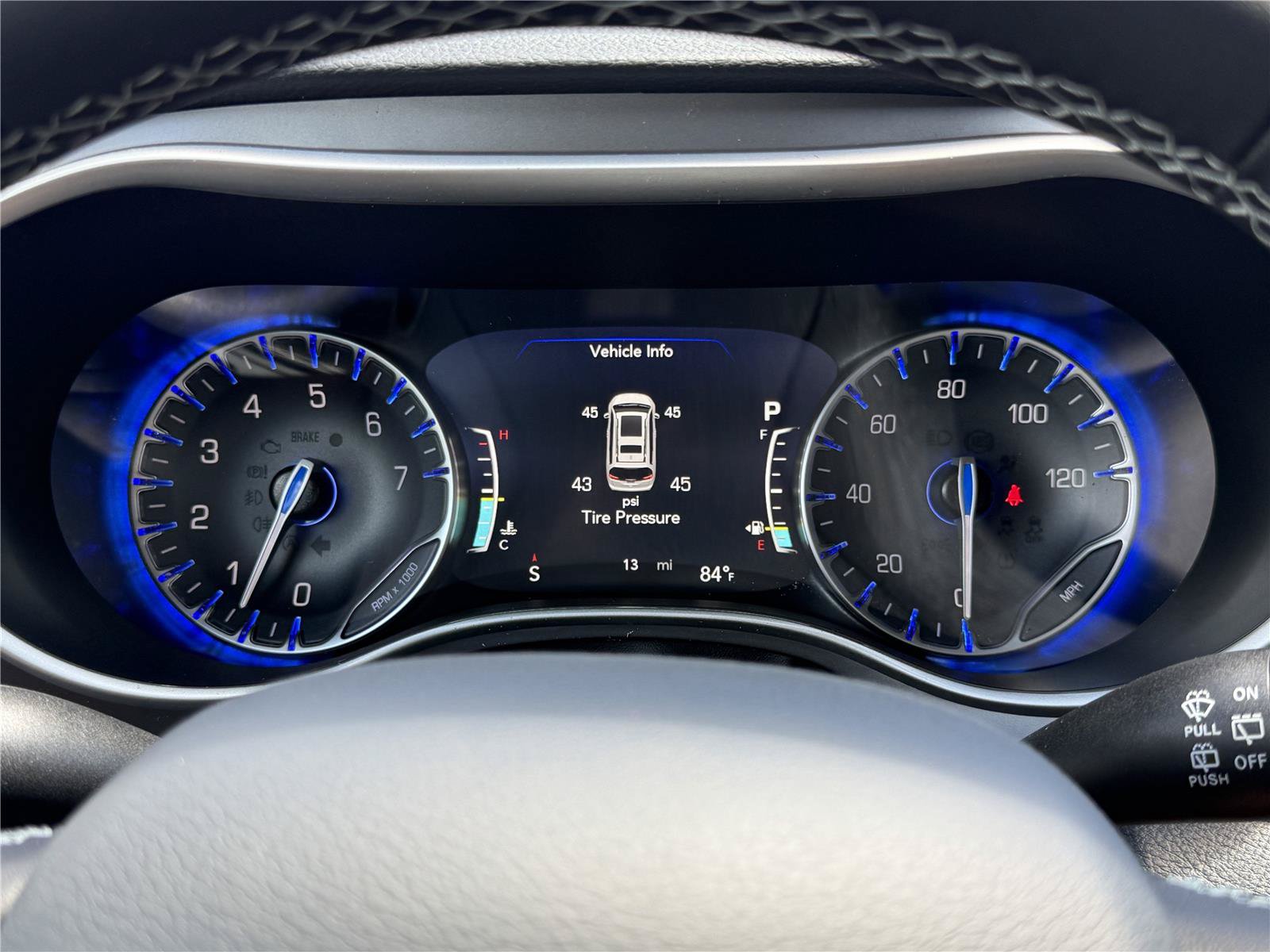 New 2027 Chrysler Pacifica Select FWD image 26
