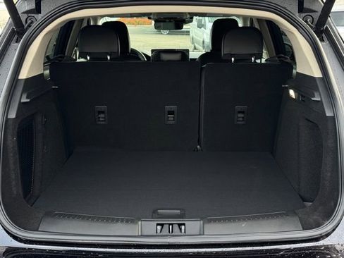 New 2026 Lincoln Corsair Premiere image 9