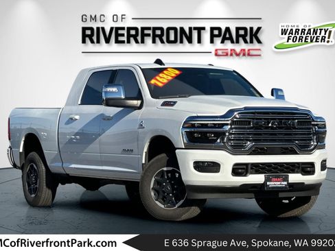 Used 2025 RAM 2500 Laramie image 1