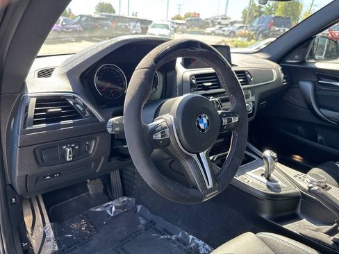 Used 2018 BMW M2 RWD image 45