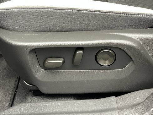 Certified 2024 Buick Envision Sport Touring AWD/4WD image 10