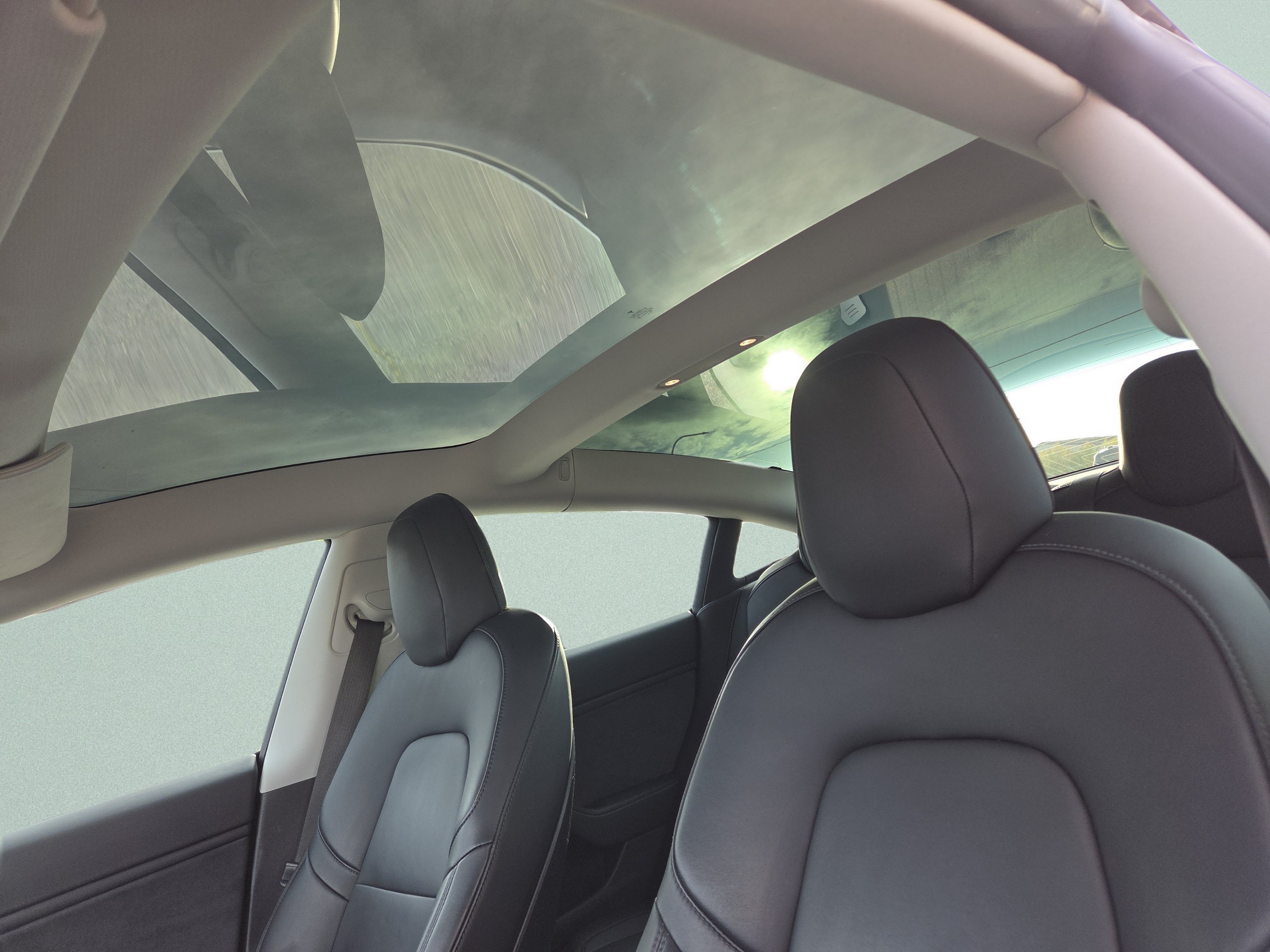 Used 2018 Tesla Model 3 RWD image 8
