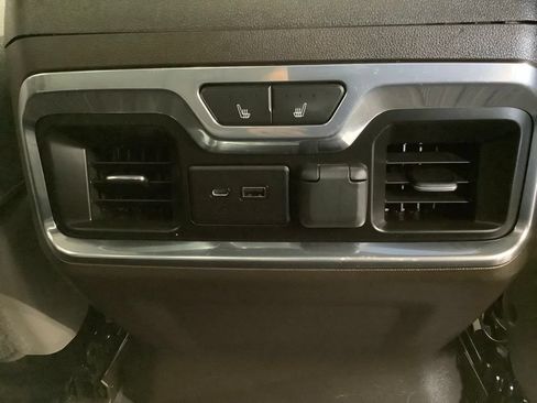 Used 2022 GMC Sierra 2500 SLT w/ Texas SLT Premium Package AWD/4WD image 40