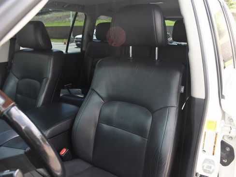 Used 2018 Toyota Land Cruiser AWD/4WD image 17